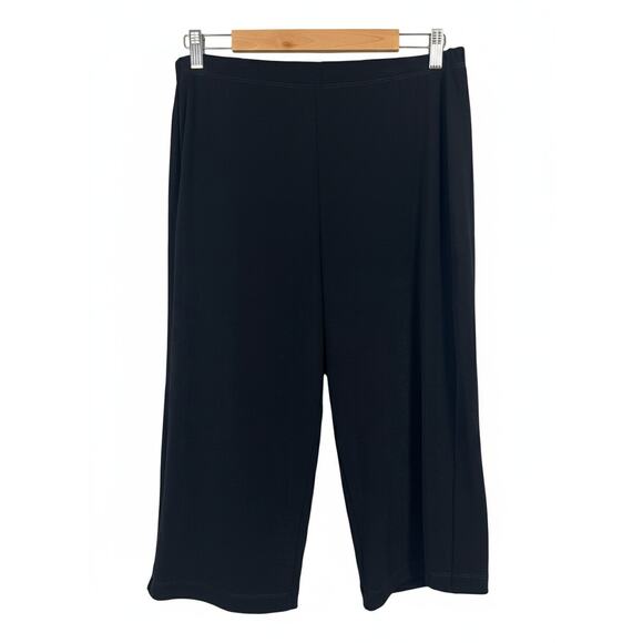 Chico's Travelers Womens M 8/10 Minimalist Coastal Grandma Slinky Capri Pants - Picture 1 of 10